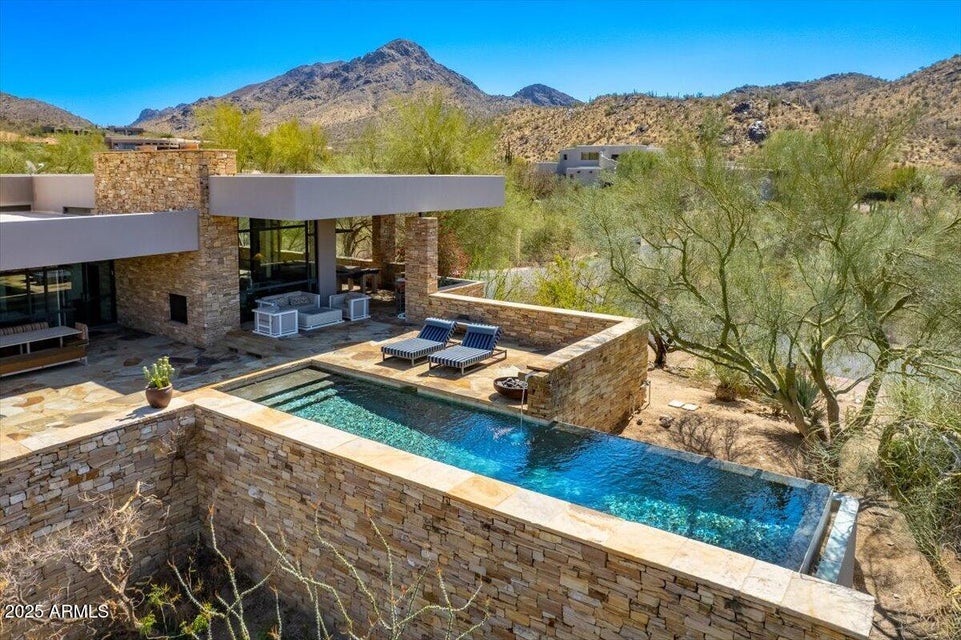 Featured property selected by Sierra Allegretto, photo 3